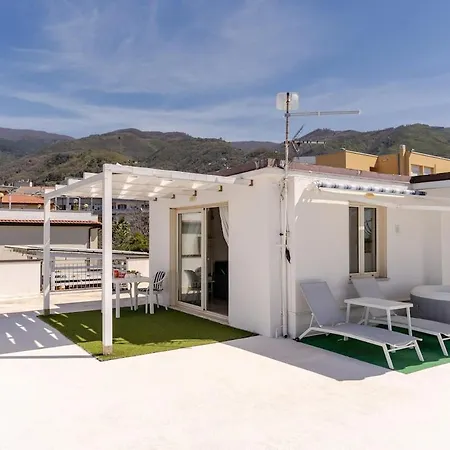 Terrazza Sul Mare The Lighthouse * 帕奥拉