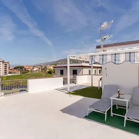 Terrazza Sul Mare The Lighthouse 公寓 *