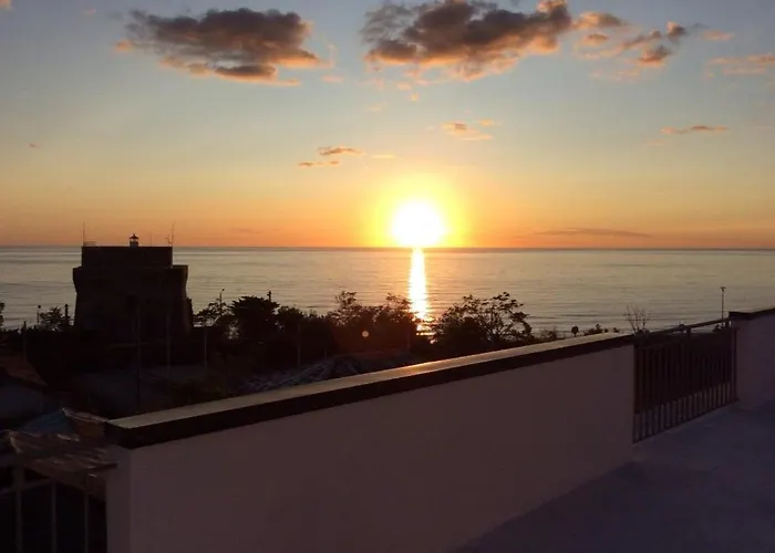 Terrazza Sul Mare The Lighthouse * 帕奥拉