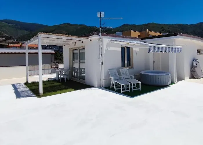 Terrazza Sul Mare The Lighthouse 公寓 帕奥拉