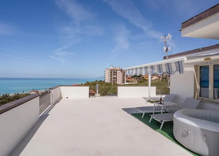 Terrazza Sul Mare The Lighthouse * 帕奥拉