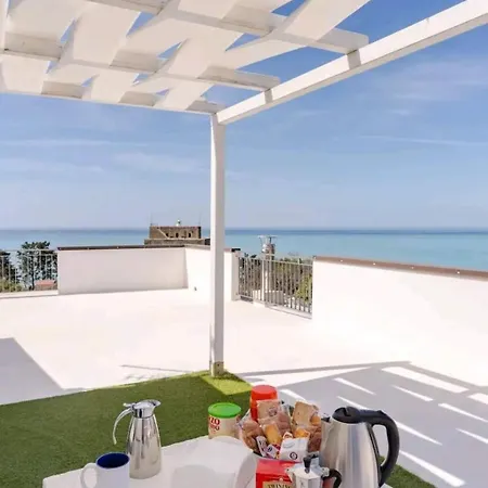 Terrazza Sul Mare The Lighthouse Paola