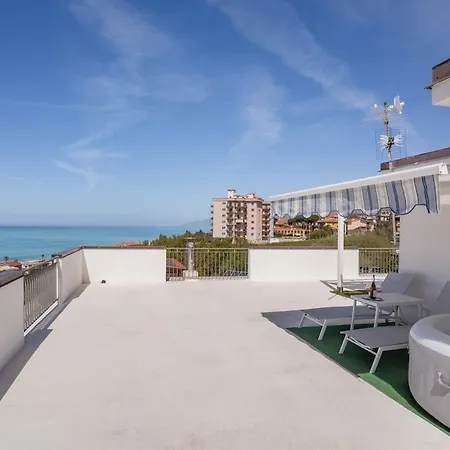 Terrazza Sul Mare The Lighthouse * Paola