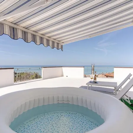 Apartamento Terrazza Sul Mare The Lighthouse *