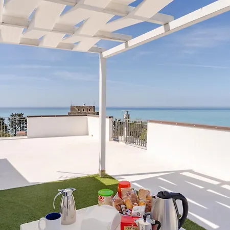 Terrazza Sul Mare The Lighthouse * Paola