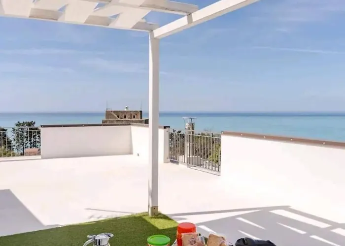 Terrazza Sul Mare The Lighthouse Paola