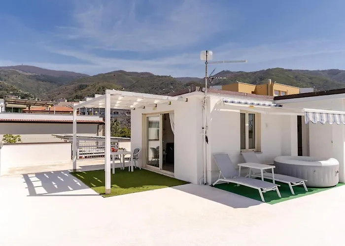 Terrazza Sul Mare The Lighthouse * Paola